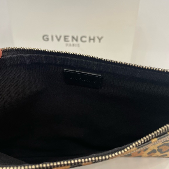 Givenchy leopard print envelope clutch - Picture 6 of 9